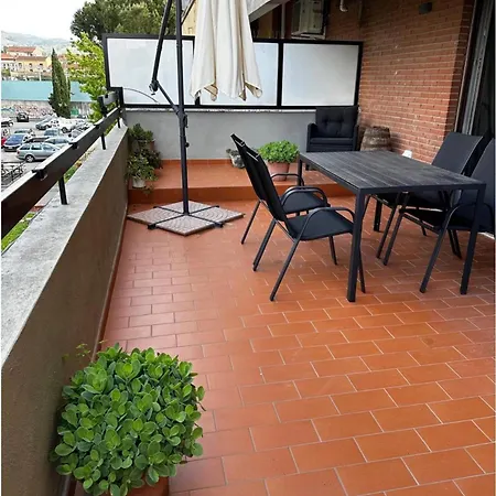 Rifredi Apartment